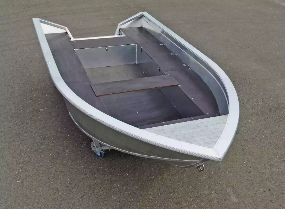 Алюминиевая лодка  Неман-420 в Новомосковске