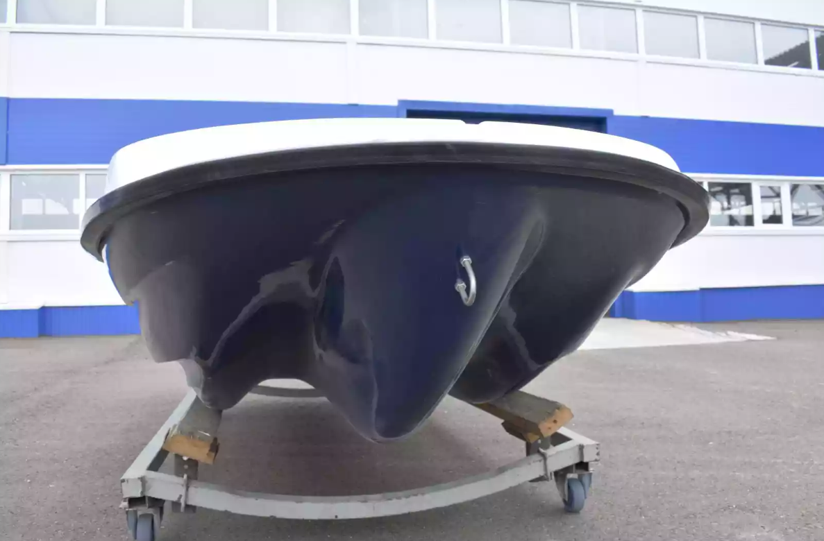 Стеклопластиковая лодка Пингвин New (тримаран) в Новомосковске