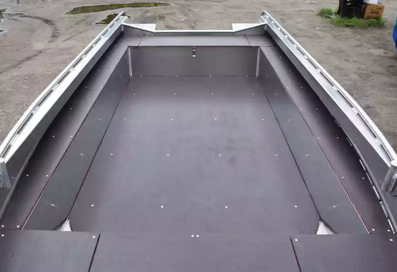 Алюминиевая лодка  Wyatboat-430 Master в Новомосковске