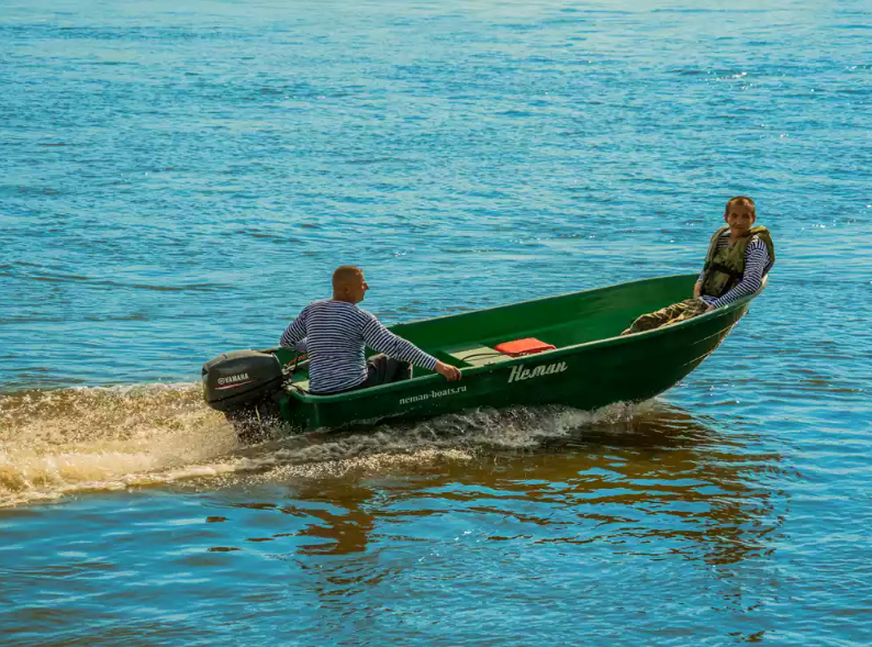 Стеклопластиковая лодка Neman-340 (тримаран) в Новомосковске