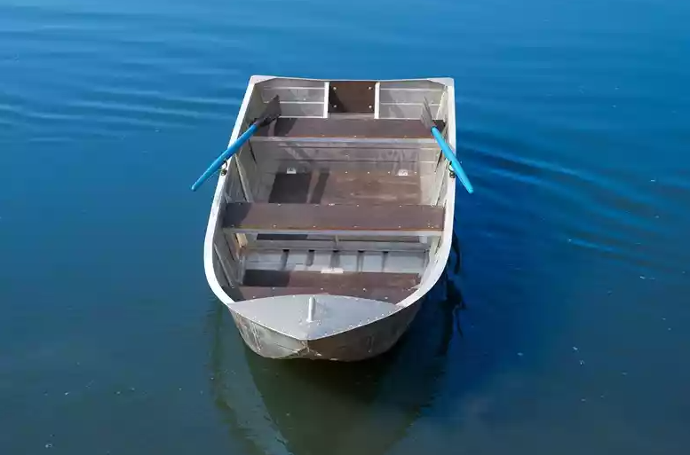 Алюминиевая лодка Вятка-Профи 32 в Новомосковске