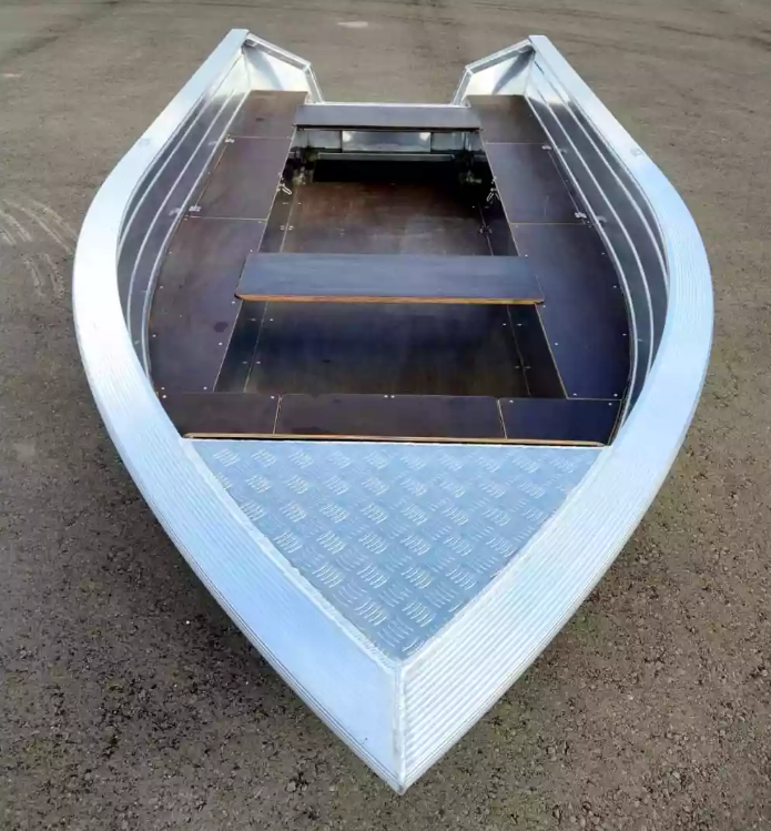 Алюминиевая лодка Неман-400 в Новомосковске