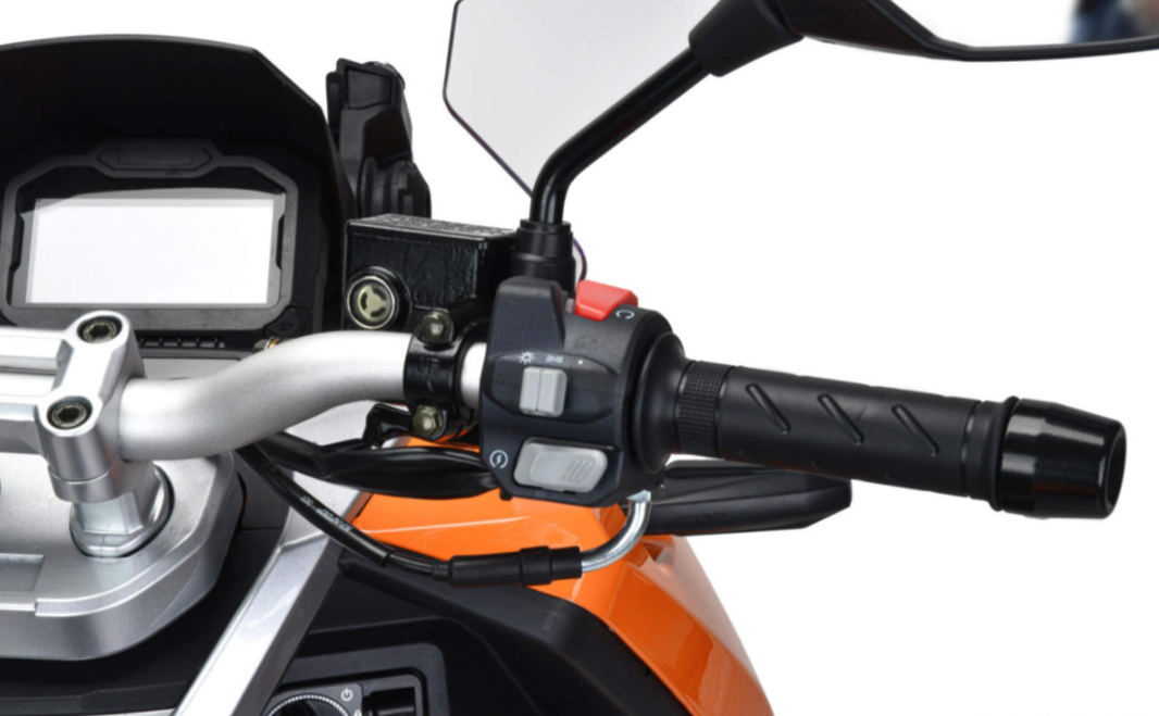 Скутер MOTOLAND (МОТОЛЕНД) T-MAX 150 в Новомосковске