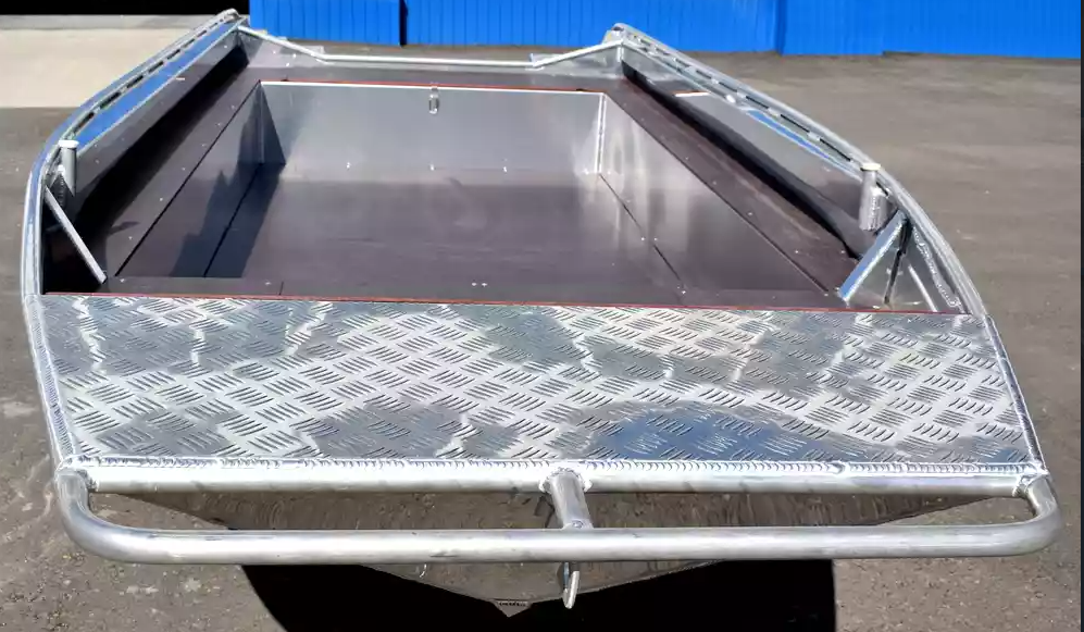 Алюминиевая лодка  Wyatboat-430 Master в Новомосковске