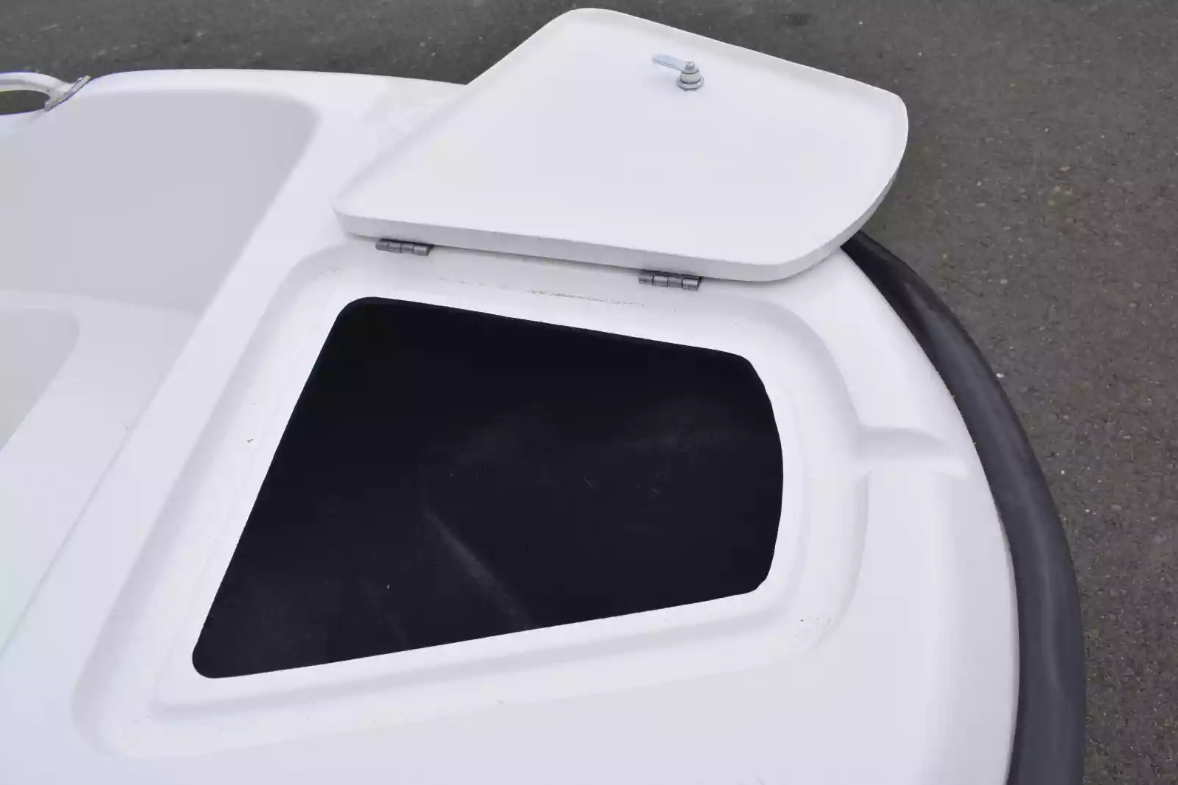 Стеклопластиковая лодка Пингвин New (тримаран) в Новомосковске