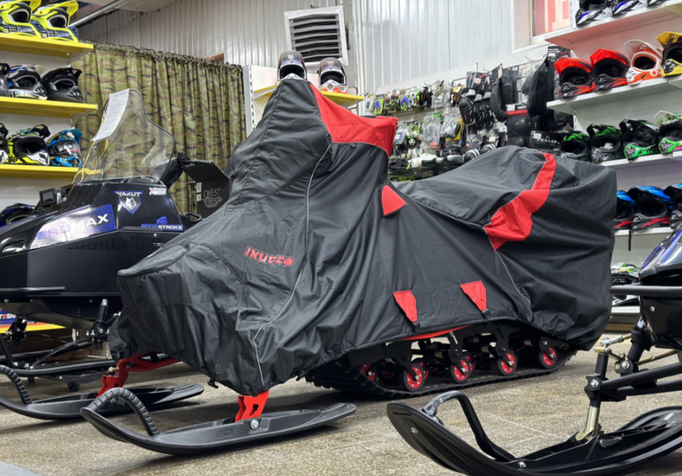 Чехол транспорт. снегохода IKUDZO HUNTER черно-красный Оксфорд ПРЕМИУМ качества с лого IKUDZO в Новомосковске