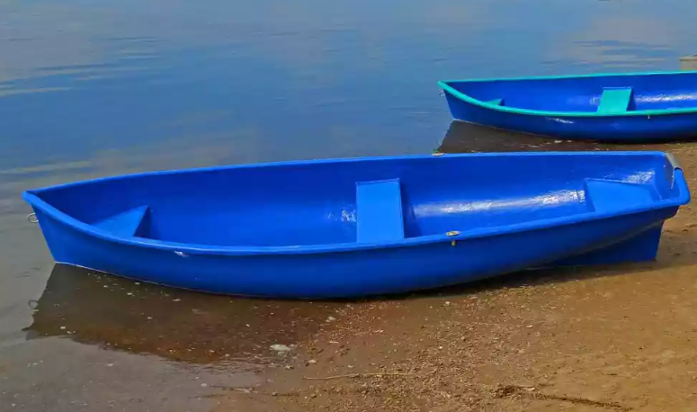 Стеклопластиковая лодка Омуль в Новомосковске