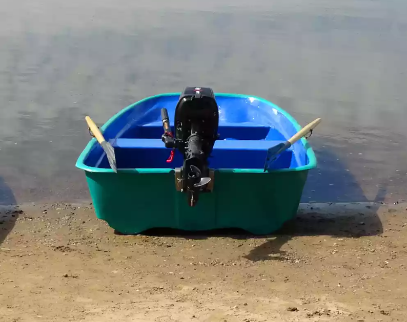 Стеклопластиковая лодка Старт (тримаран) в Новомосковске