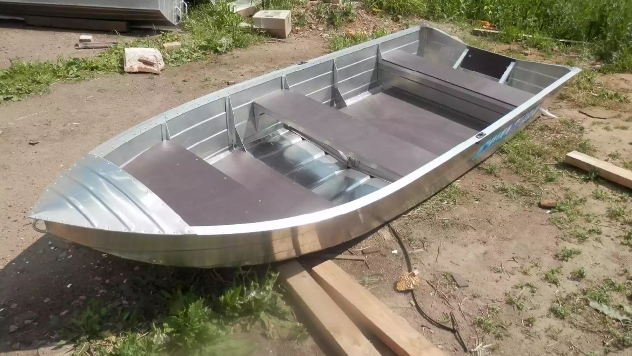 Алюминиевая лодка Вятка-Профи 32 в Новомосковске