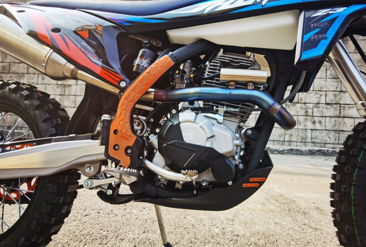 Мотоцикл JHLMOTO JHL Z3 CB250 (172FMM-3A) в Новомосковске