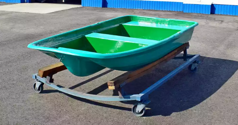 Стеклопластиковая лодка Старт (тримаран) в Новомосковске