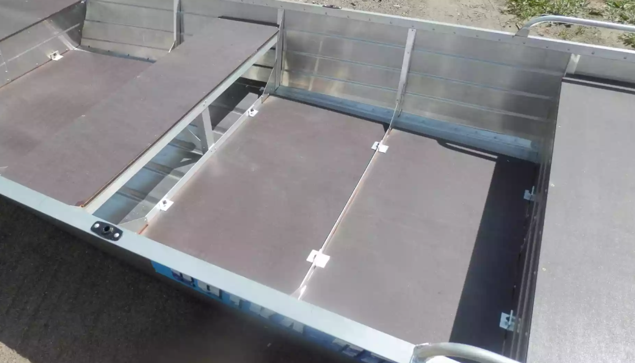 Алюминиевая лодка Вятка-Профи 32 в Новомосковске