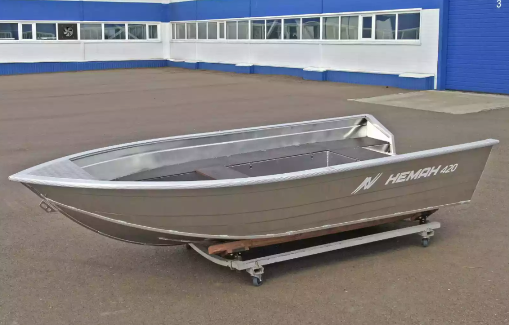 Алюминиевая лодка  Неман-420 в Новомосковске