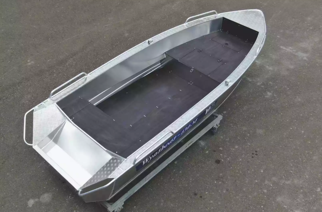 Алюминиевая лодка  Wyatboat-430М FISH в Новомосковске