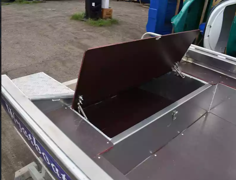 Алюминиевая лодка  Wyatboat-430 Master в Новомосковске
