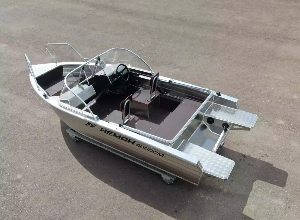 Алюминиевая лодка  Неман-400 DCM NEW в Новомосковске