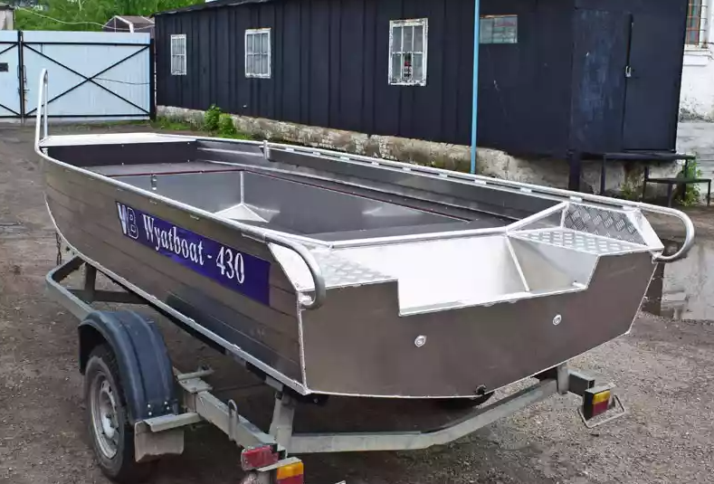 Алюминиевая лодка  Wyatboat-430 Master в Новомосковске