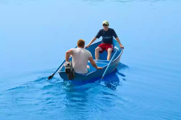 Стеклопластиковая лодка Омуль в Новомосковске