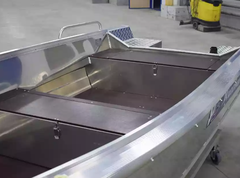 Алюминиевая лодка  Wyatboat-430 Р в Новомосковске