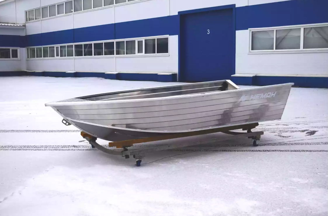 Алюминиевая лодка Неман-400 в Новомосковске