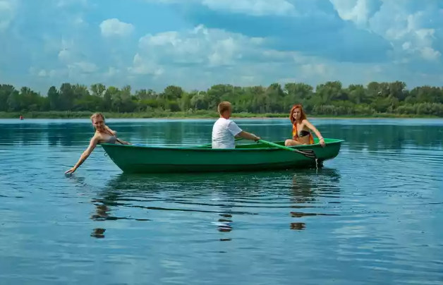 Стеклопластиковая Лодка Голавль в Новомосковске