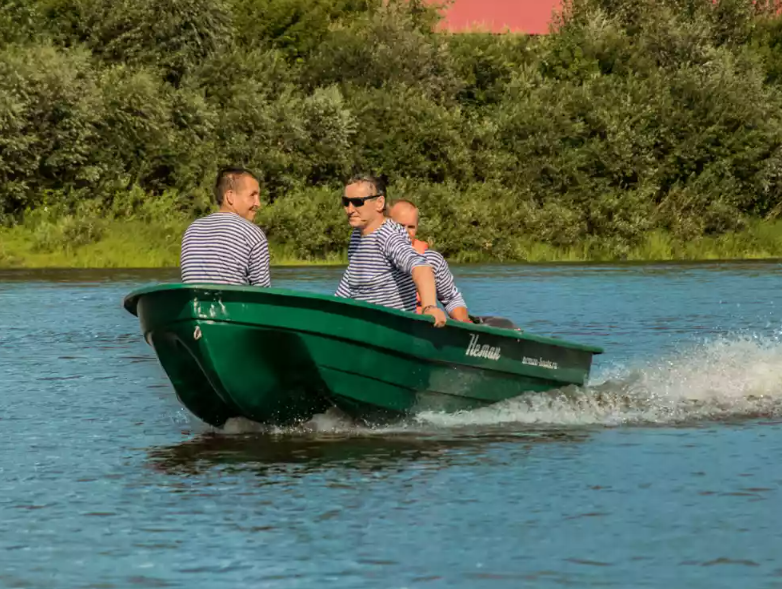 Стеклопластиковая лодка Neman-340 (тримаран) в Новомосковске