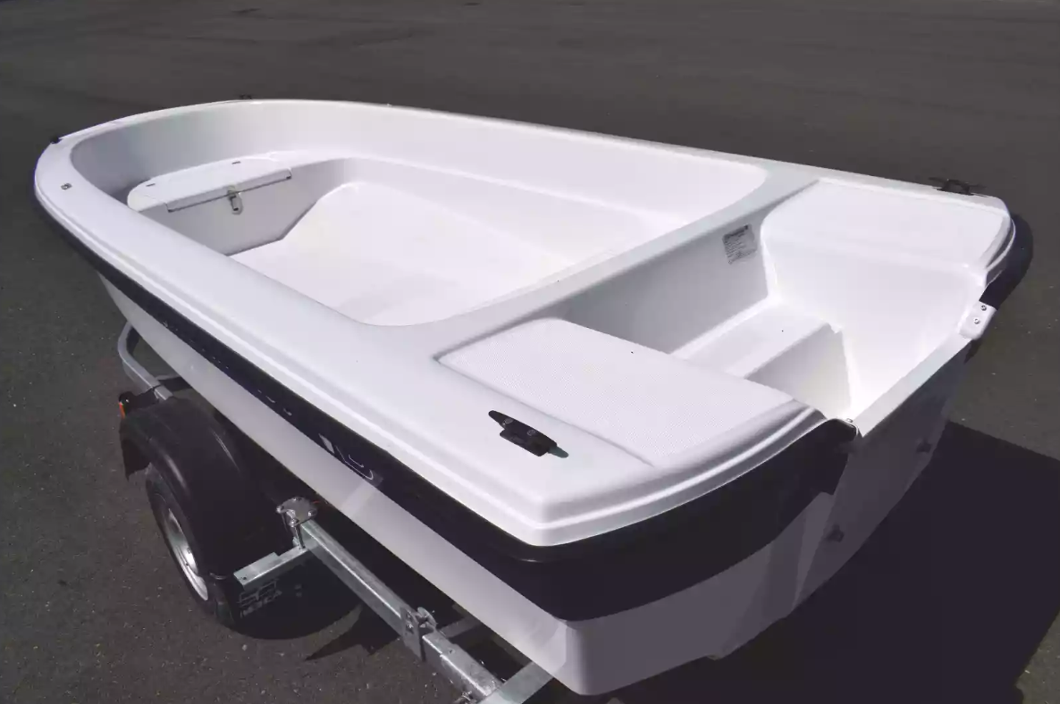 Стеклопластиковая лодка Wyatboat 430 тримаран в Новомосковске