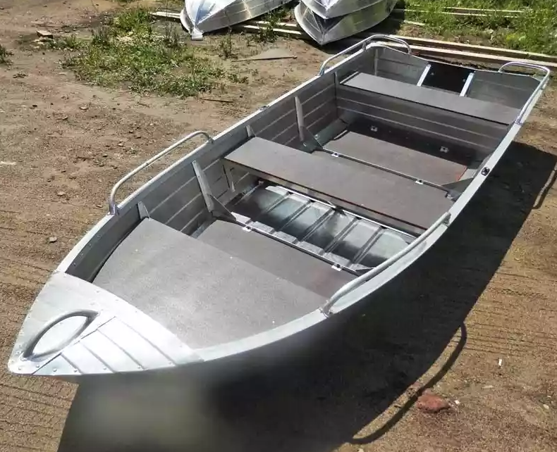 Алюминиевая лодка Вятка-Профи 37 в Новомосковске