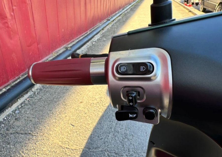 Скутер PROMAX Miami 240 (49) в Новомосковске