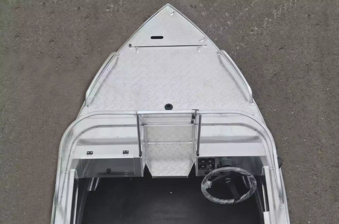 Алюминиевая лодка  Neman-400 PRO в Новомосковске