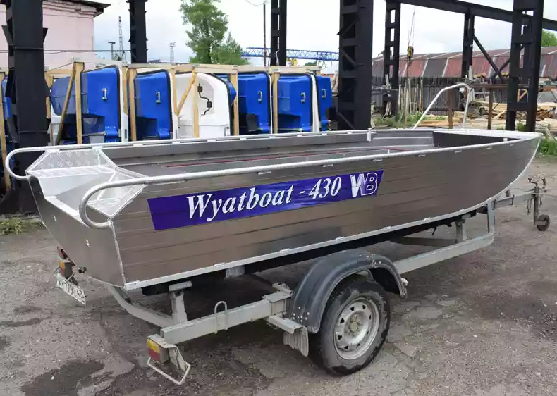 Алюминиевая лодка  Wyatboat-430 Master в Новомосковске