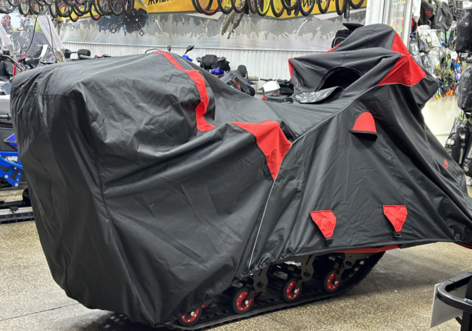 Чехол транспорт. снегохода IKUDZO HUNTER черно-красный Оксфорд ПРЕМИУМ качества с лого IKUDZO в Новомосковске