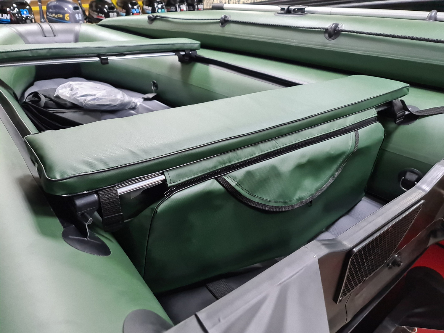 КОМПЛЕКТ МЯГКИХ НАКЛАДОК С СУМКОЙ ДЛЯ ЛОДОК 90Х20 ЗЕЛЕНЫЙ в Новомосковске