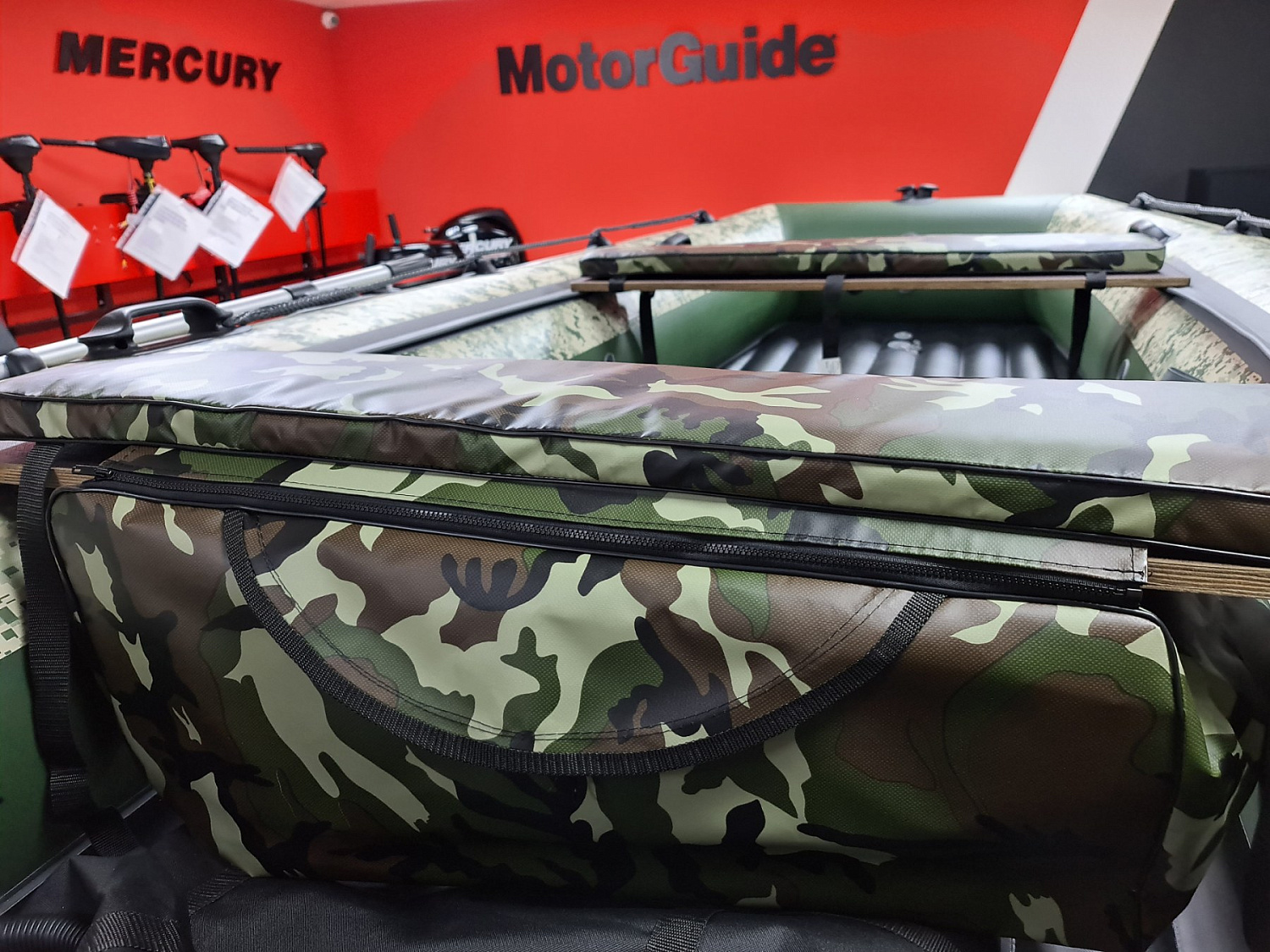 КОМПЛЕКТ МЯГКИХ НАКЛАДОК С СУМКОЙ ДЛЯ ЛОДОК 80Х20 КАМУФЛЯЖ в Новомосковске