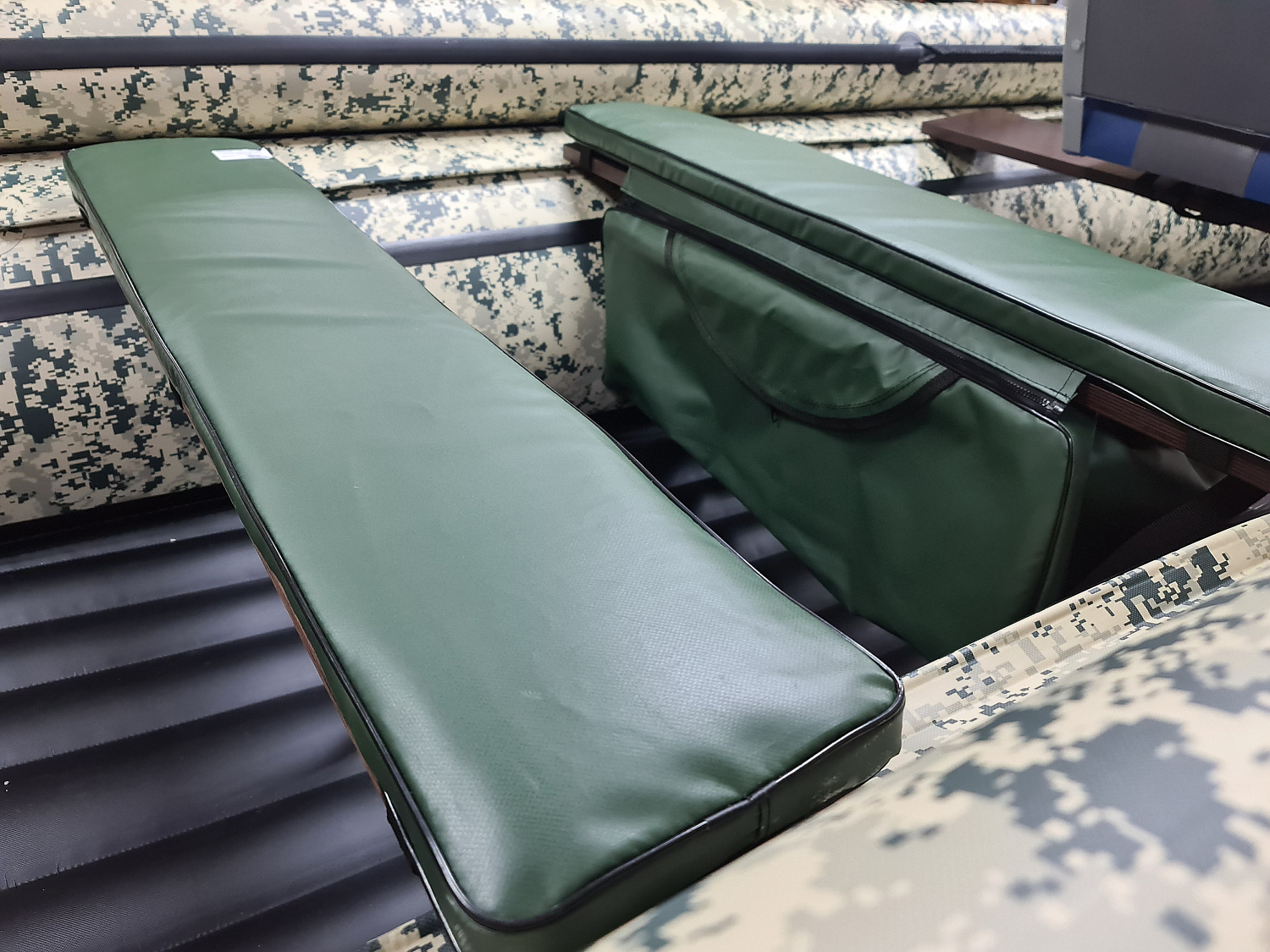 КОМПЛЕКТ МЯГКИХ НАКЛАДОК С СУМКОЙ ДЛЯ ЛОДОК 110Х20 ЗЕЛЕНЫЙ в Новомосковске