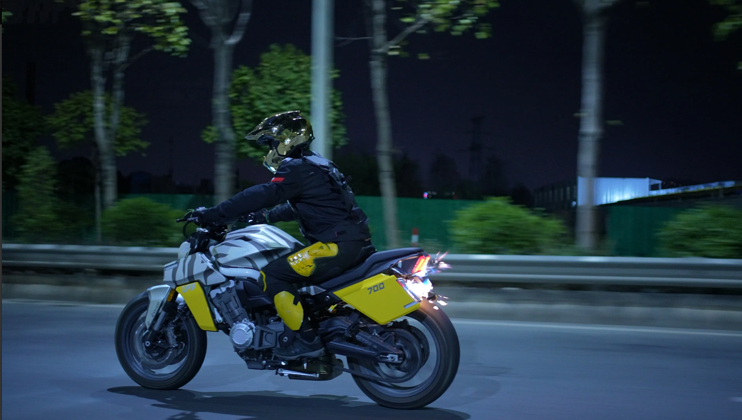 Мотоцикл Benda LFS 700 в Новомосковске